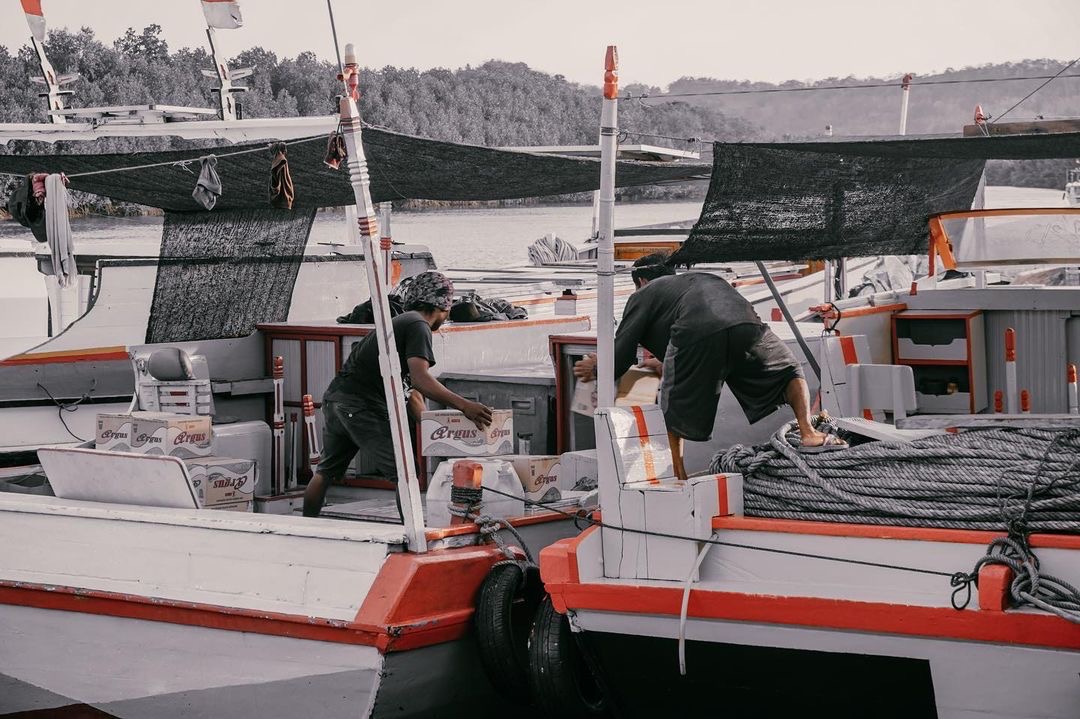 Muhammad Akbar (Pekerjaan akan lebih mudah bila kita saling membantu) @muhakbr_