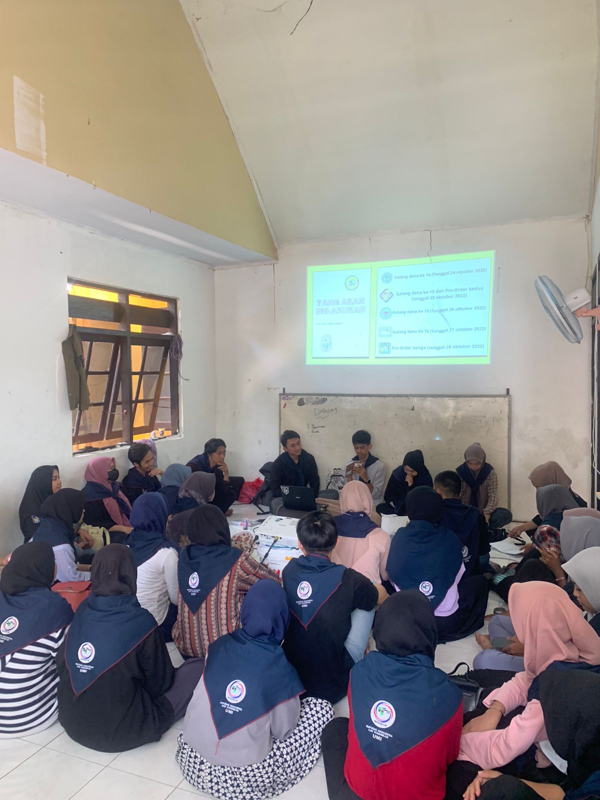 Himikom Umi berikan wadah kepada anggota Himikom Umi untuk tampilkan karya di Dimensi volume 10